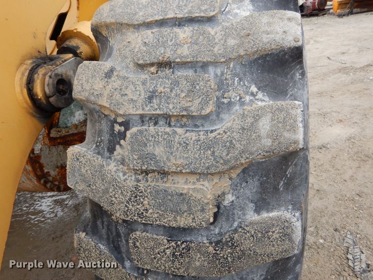 image for item GB9851 2003 John Deere 624H  wheel loader