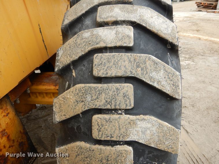 image for item GB9851 2003 John Deere 624H  wheel loader