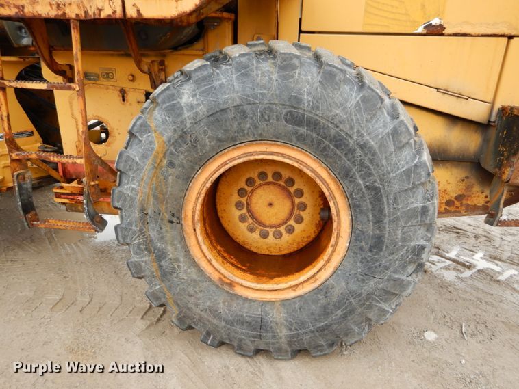 image for item GB9851 2003 John Deere 624H  wheel loader