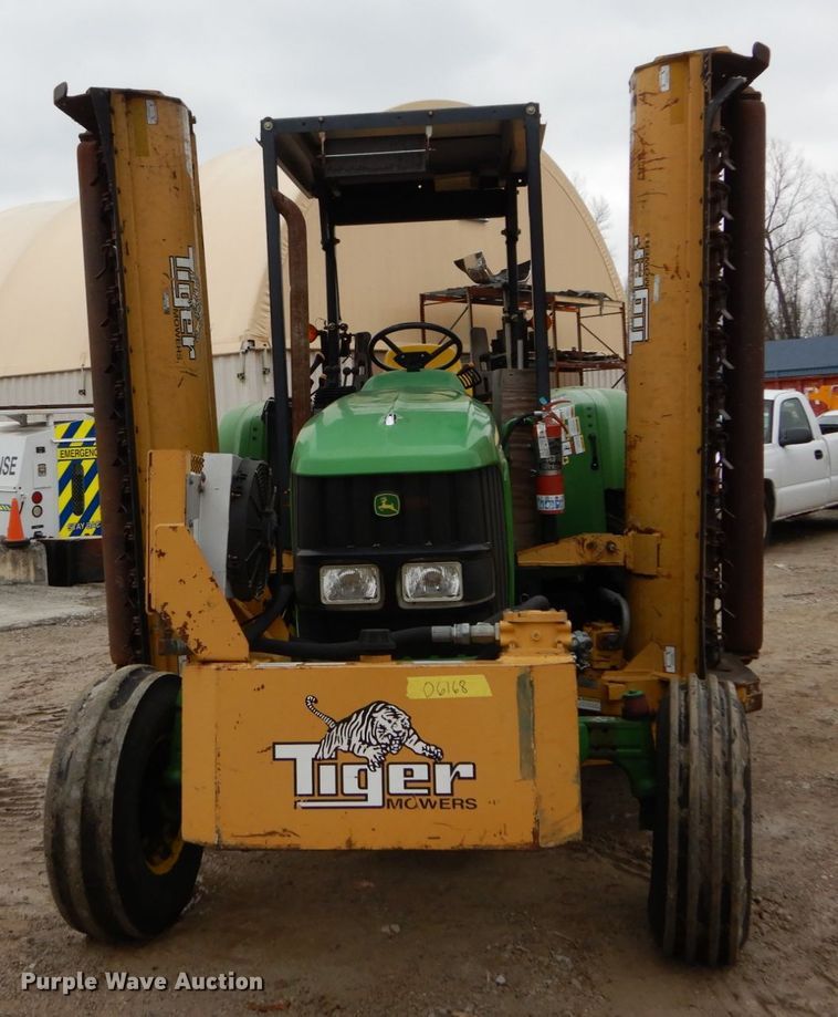 image for item GB9852 2008 John Deere 6330 tractor