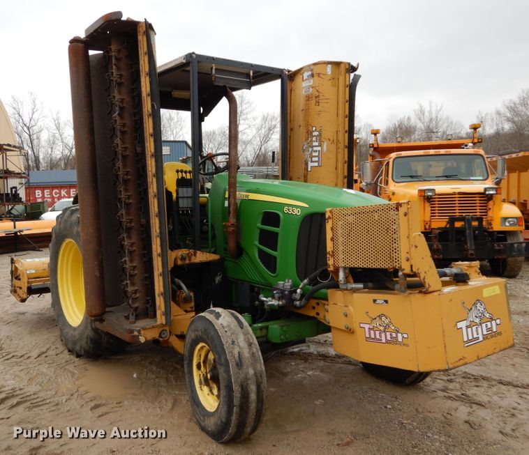 image for item GB9852 2008 John Deere 6330 tractor