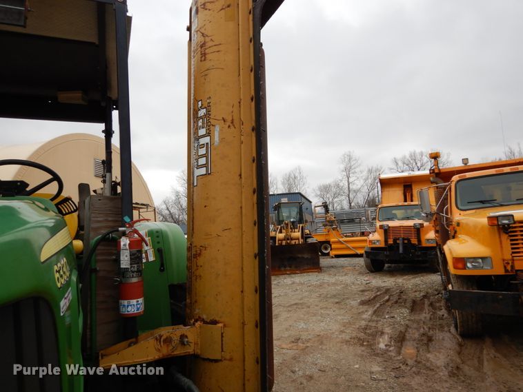 image for item GB9852 2008 John Deere 6330 tractor