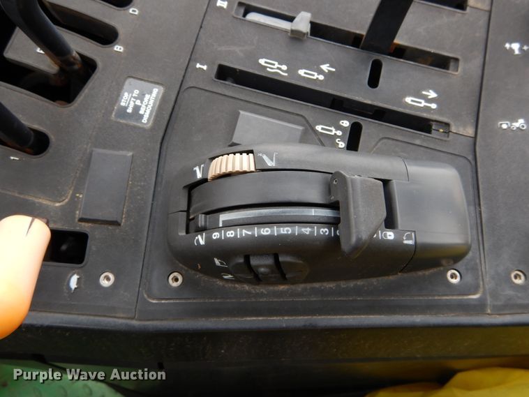 image for item GB9852 2008 John Deere 6330 tractor