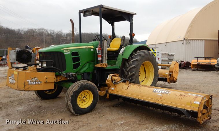 image for item GB9852 2008 John Deere 6330 tractor