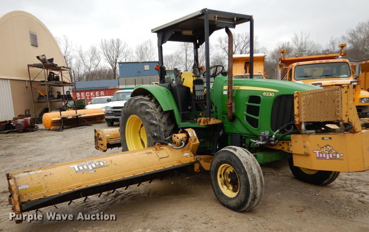 image for item GB9852 2008 John Deere 6330 tractor