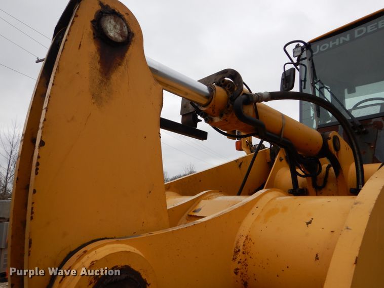 image for item GB9853 2003 John Deere 624H  wheel loader