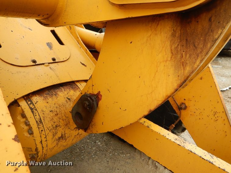 image for item GB9853 2003 John Deere 624H  wheel loader