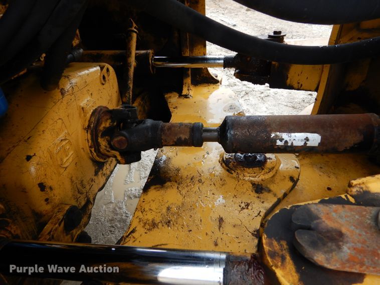 image for item GB9853 2003 John Deere 624H  wheel loader