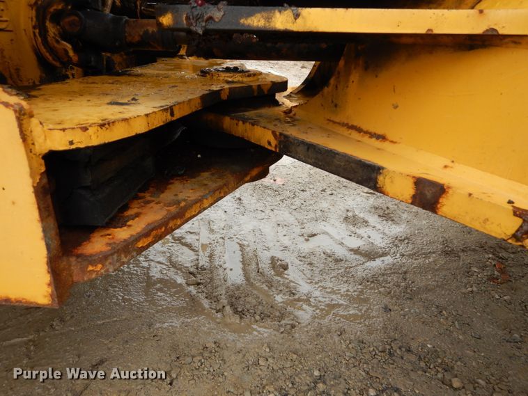 image for item GB9853 2003 John Deere 624H  wheel loader