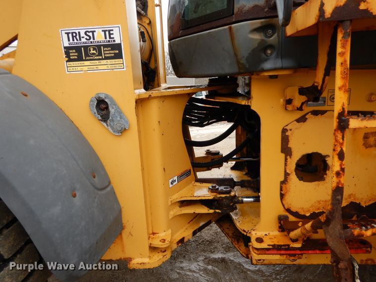 image for item GB9853 2003 John Deere 624H  wheel loader