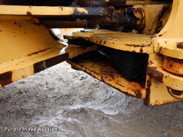 image for item GB9853 2003 John Deere 624H  wheel loader