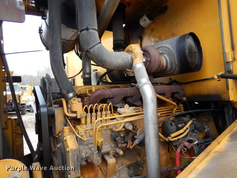 image for item GB9853 2003 John Deere 624H  wheel loader