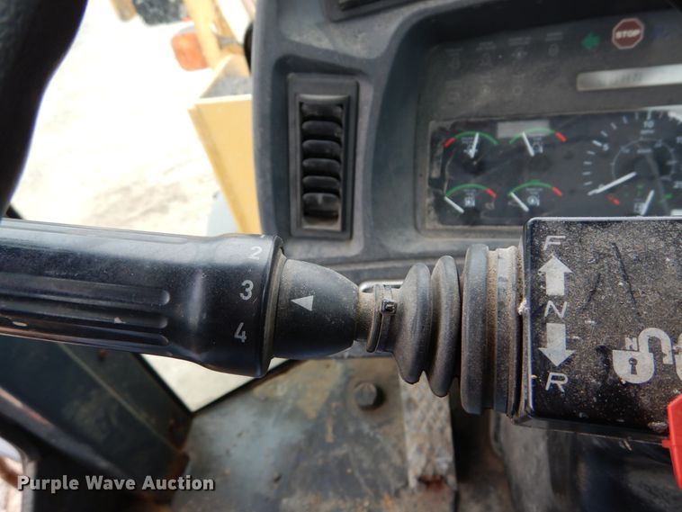 image for item GB9853 2003 John Deere 624H  wheel loader