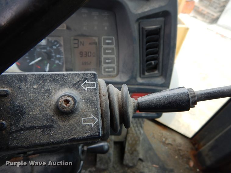 image for item GB9853 2003 John Deere 624H  wheel loader