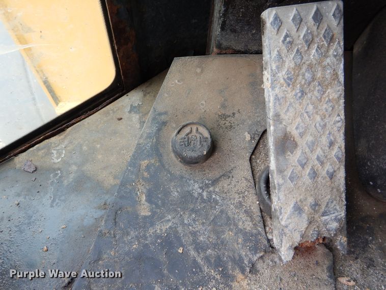 image for item GB9853 2003 John Deere 624H  wheel loader