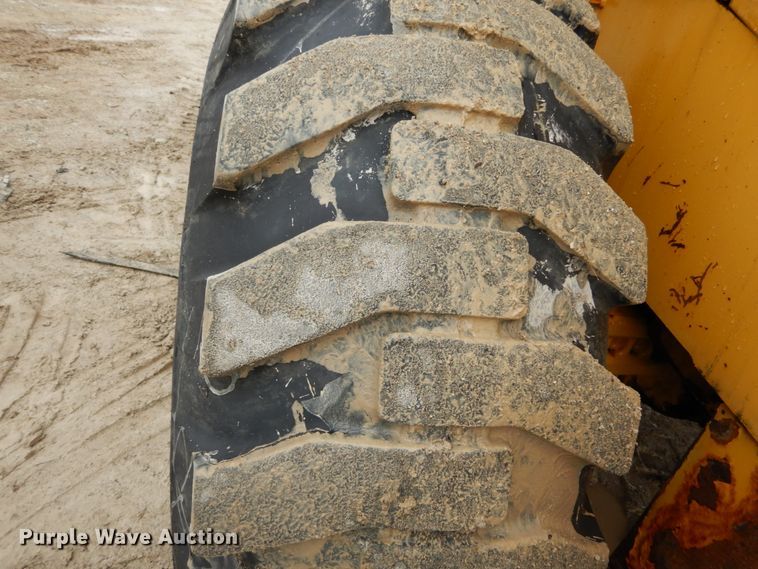 image for item GB9853 2003 John Deere 624H  wheel loader