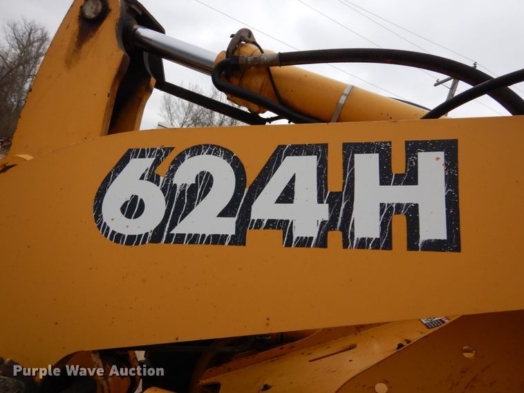 image for item GB9853 2003 John Deere 624H  wheel loader