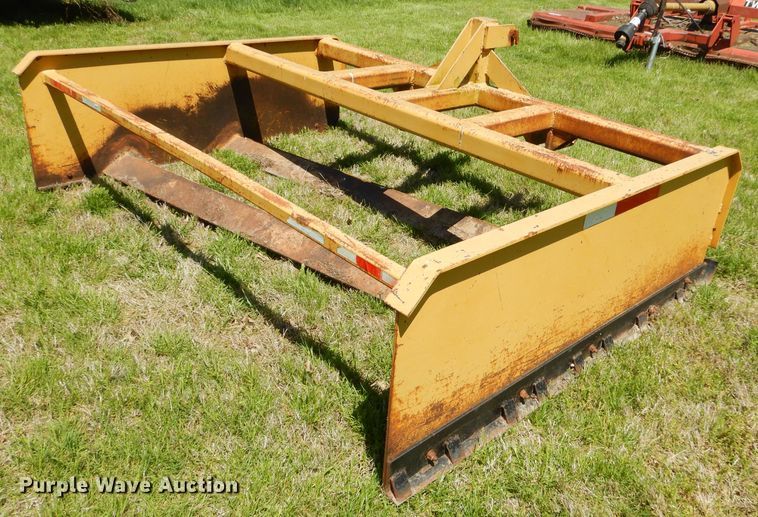image for item GP9061 Land leveler