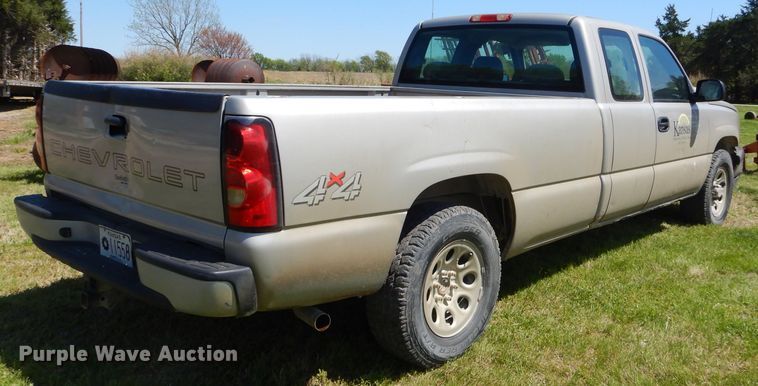 image for item GP9074 2006 Chevrolet Silverado 1500  Ext. Cab pickup truck