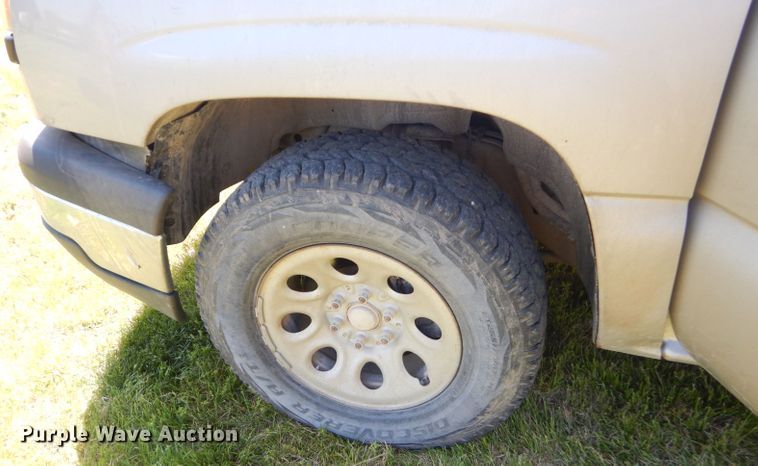 image for item GP9074 2006 Chevrolet Silverado 1500  Ext. Cab pickup truck