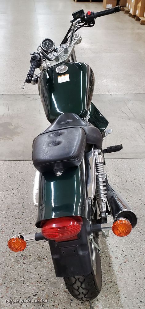 image for item GW9718 2001 Suzuki GZ250 motorcycle