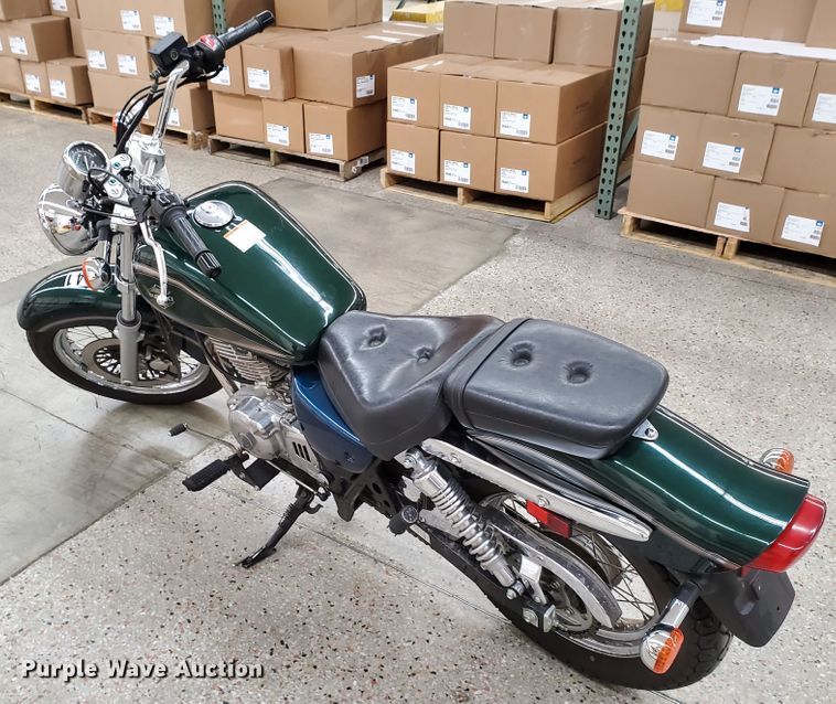 image for item GW9718 2001 Suzuki GZ250 motorcycle