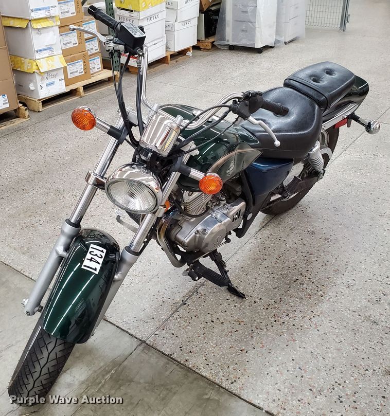 image for item GW9718 2001 Suzuki GZ250 motorcycle