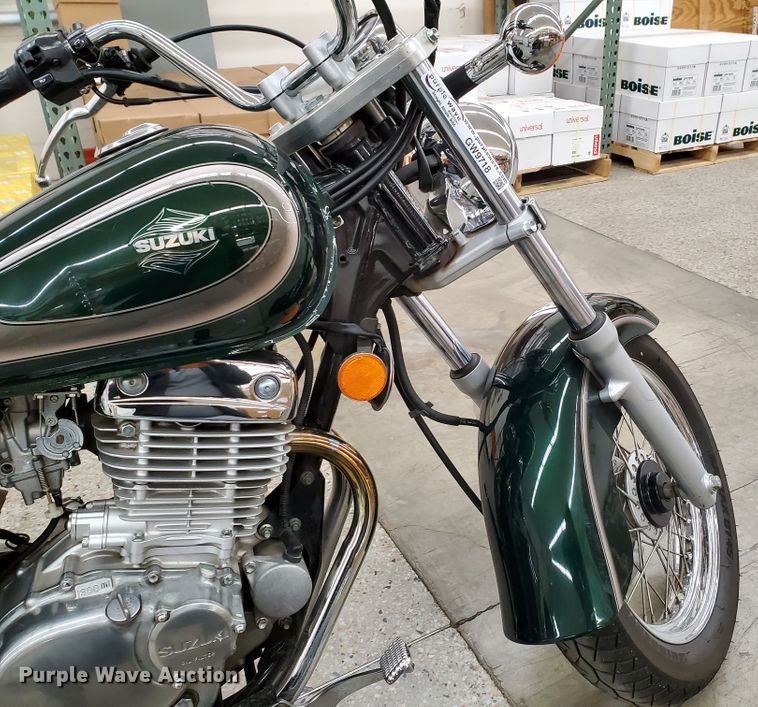 image for item GW9718 2001 Suzuki GZ250 motorcycle