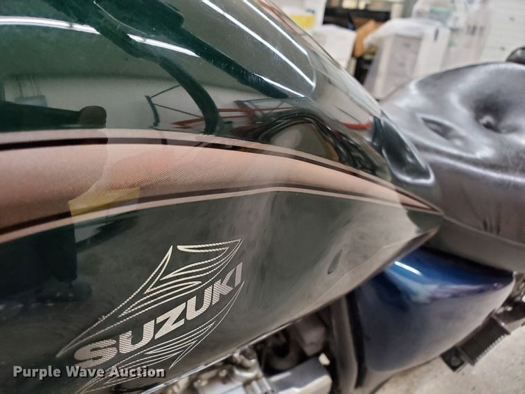 image for item GW9718 2001 Suzuki GZ250 motorcycle