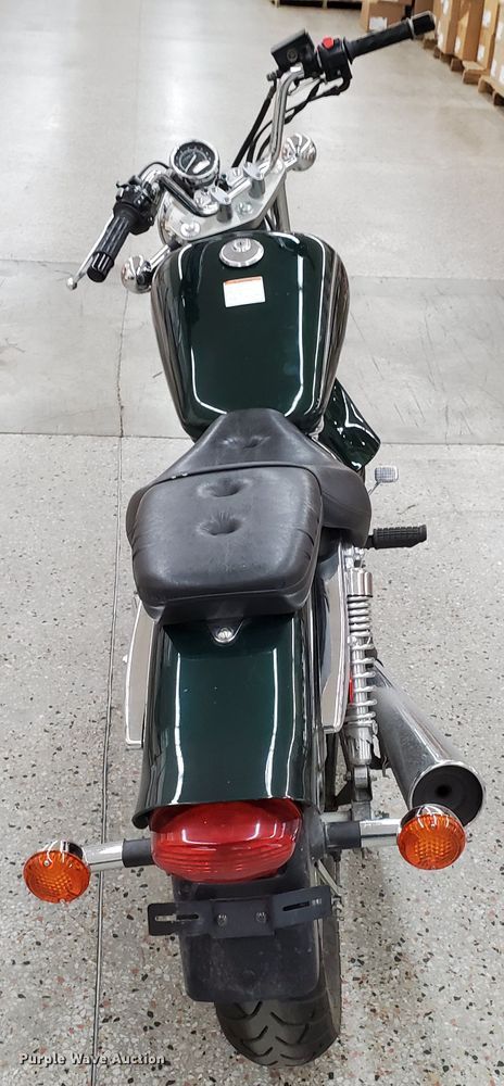image for item GW9719 2001 Suzuki GZ250 motorcycle