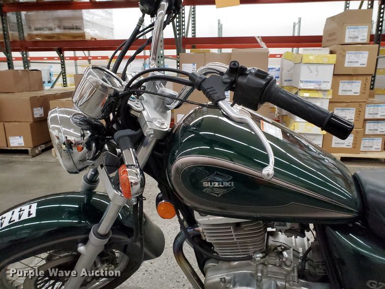 image for item GW9719 2001 Suzuki GZ250 motorcycle
