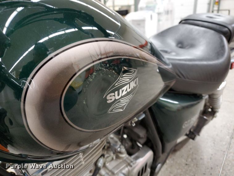 image for item GW9719 2001 Suzuki GZ250 motorcycle