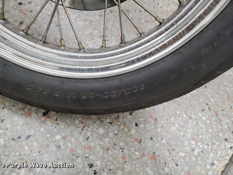 image for item GW9719 2001 Suzuki GZ250 motorcycle