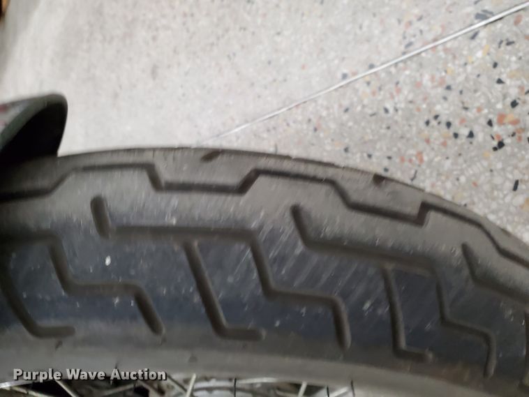 image for item GW9719 2001 Suzuki GZ250 motorcycle
