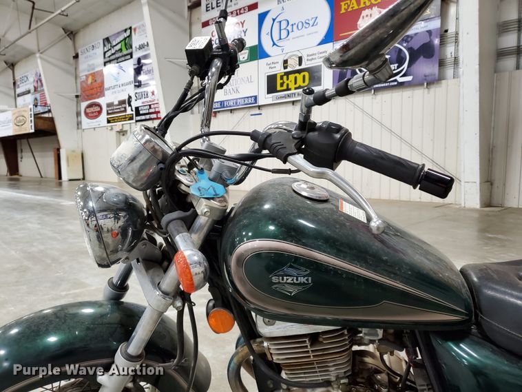 image for item GW9738 2001 Suzuki GZ250 motorcycle