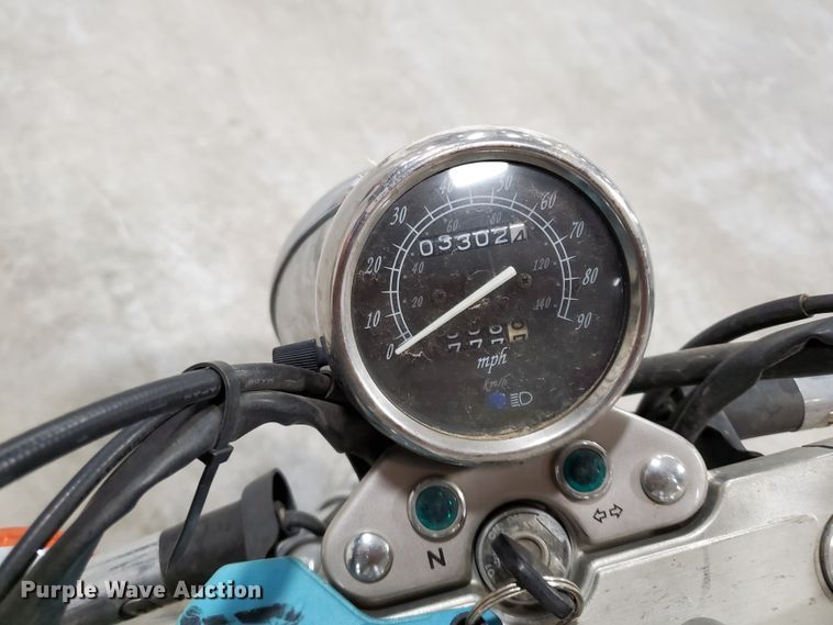 image for item GW9738 2001 Suzuki GZ250 motorcycle