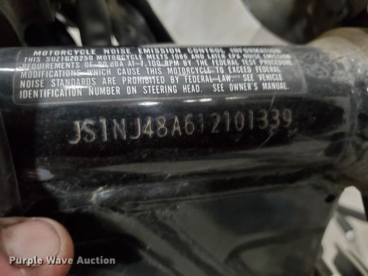 image for item GW9738 2001 Suzuki GZ250 motorcycle