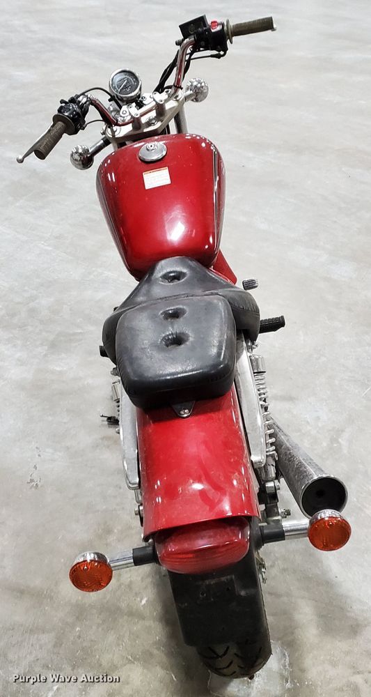 image for item GW9740 2001 Suzuki GZ250 motorcycle