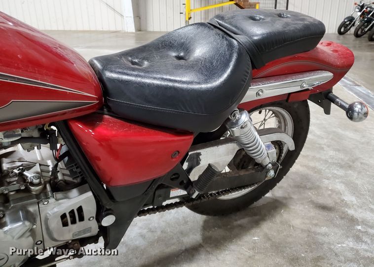 image for item GW9740 2001 Suzuki GZ250 motorcycle