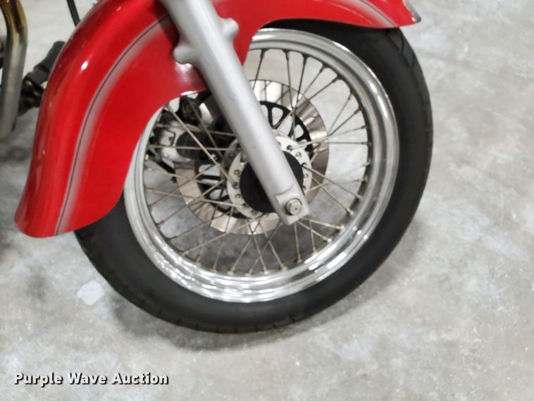 image for item GW9742 2001 Suzuki GZ250 motorcycle