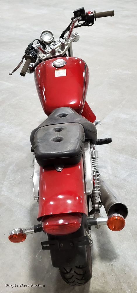 image for item GW9743 2001 Suzuki GZ250 motorcycle