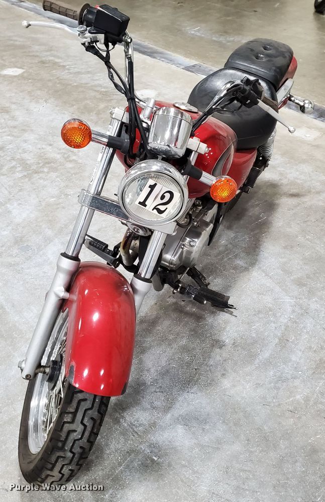 image for item GW9743 2001 Suzuki GZ250 motorcycle