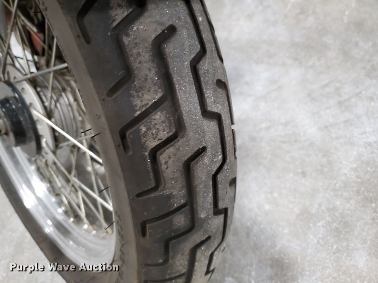 image for item GW9743 2001 Suzuki GZ250 motorcycle