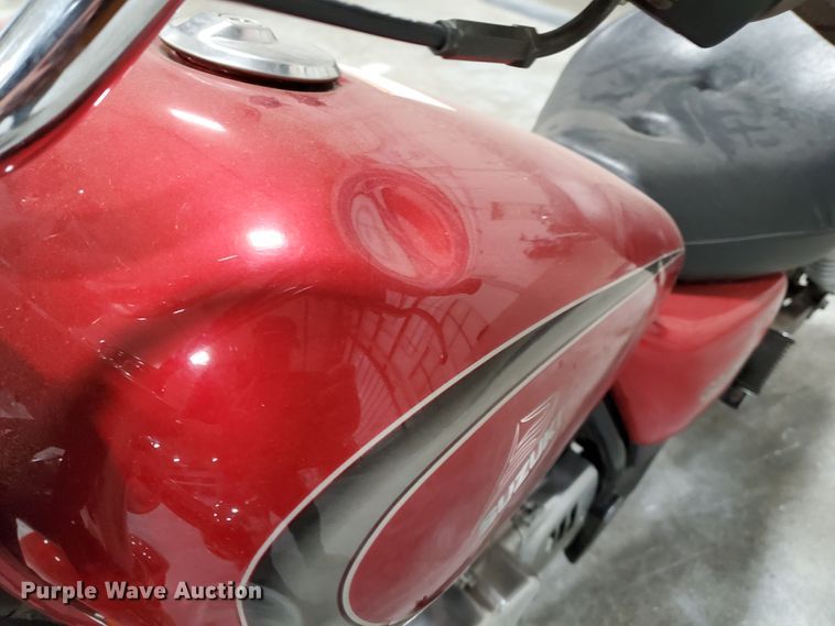 image for item GW9743 2001 Suzuki GZ250 motorcycle