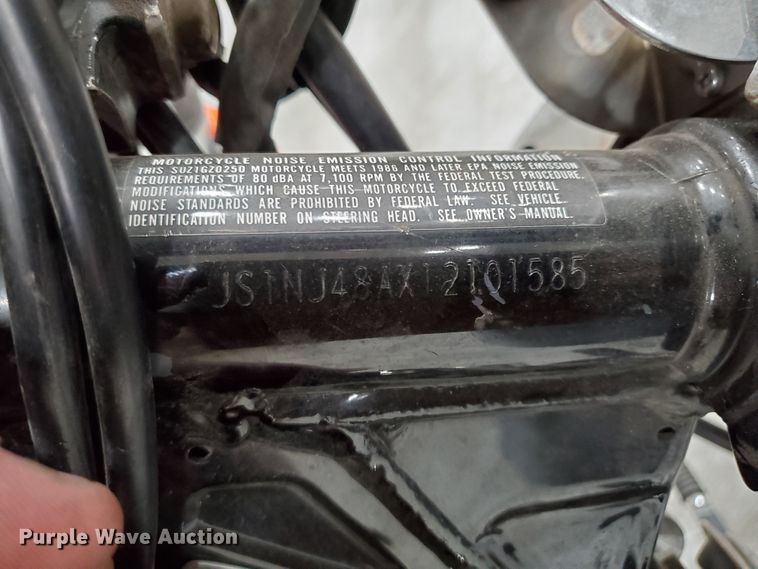 image for item GW9743 2001 Suzuki GZ250 motorcycle