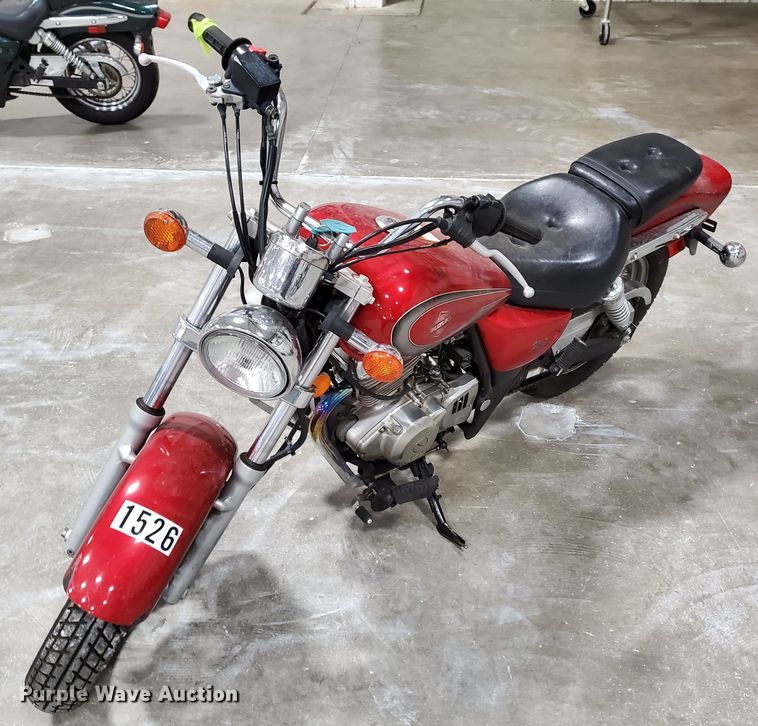image for item GW9748 2001 Suzuki GZ250 motorcycle