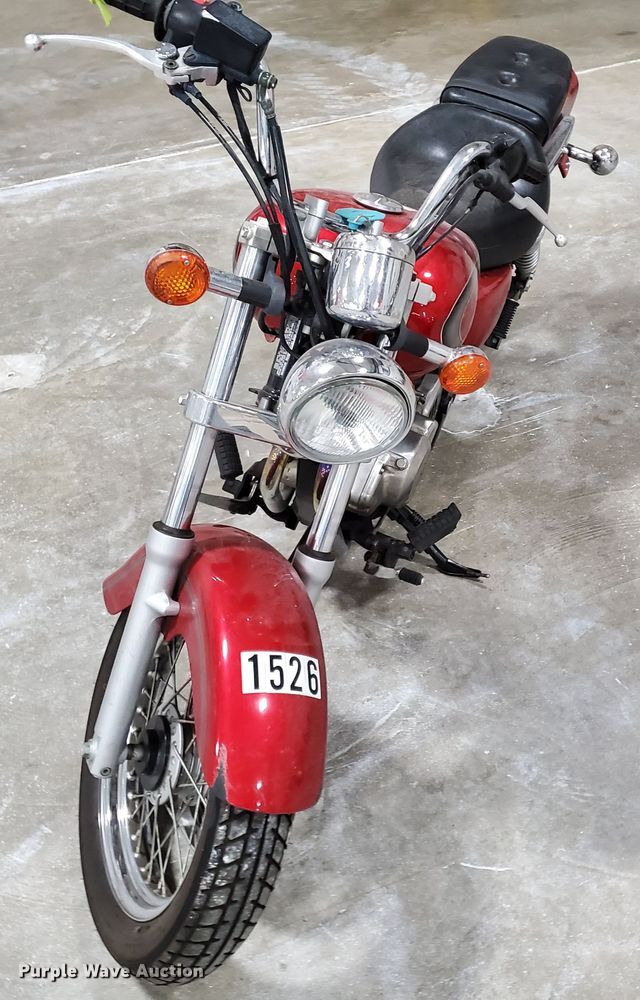 image for item GW9748 2001 Suzuki GZ250 motorcycle