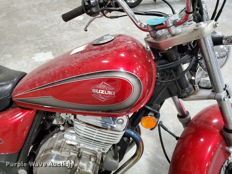 image for item GW9748 2001 Suzuki GZ250 motorcycle