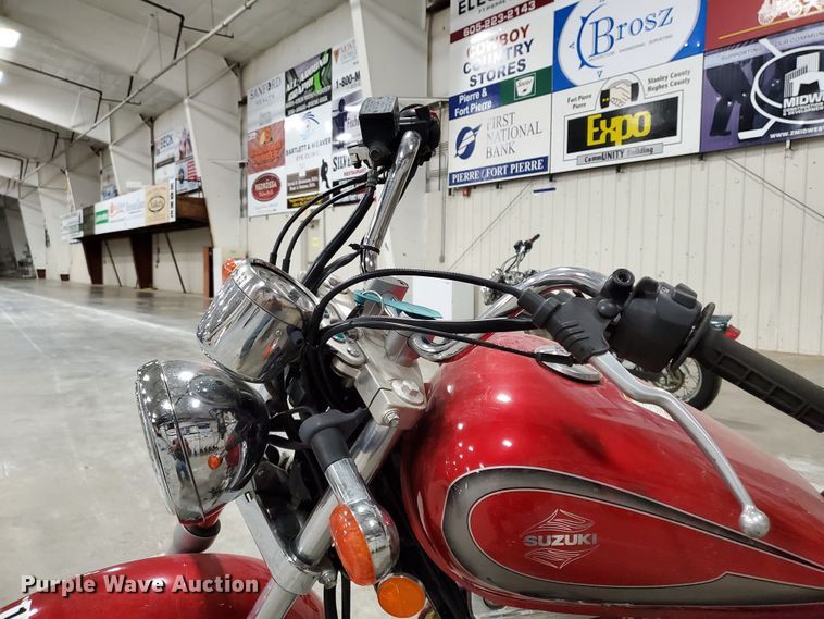 image for item GW9748 2001 Suzuki GZ250 motorcycle