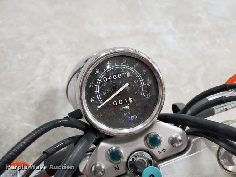 image for item GW9748 2001 Suzuki GZ250 motorcycle